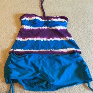 Two piece flattering bathing suit, Medina size Med